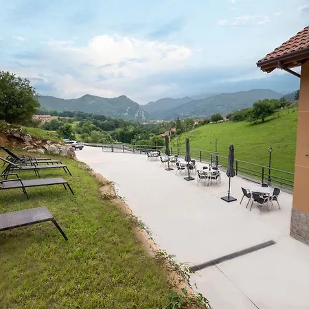 Caldas Y El Balneario Daire Oviedo